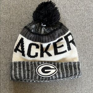 NFL Black and Gray Packers Pom-Pom Beanie Hat